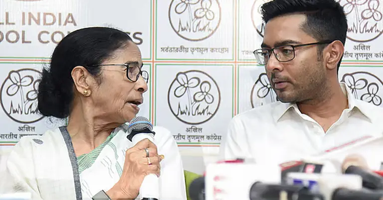 তৃণমূলের মমতা বন্দ্যোপাধ্যায় ও অভিষেক বন্দ্যোপাধ্যায়